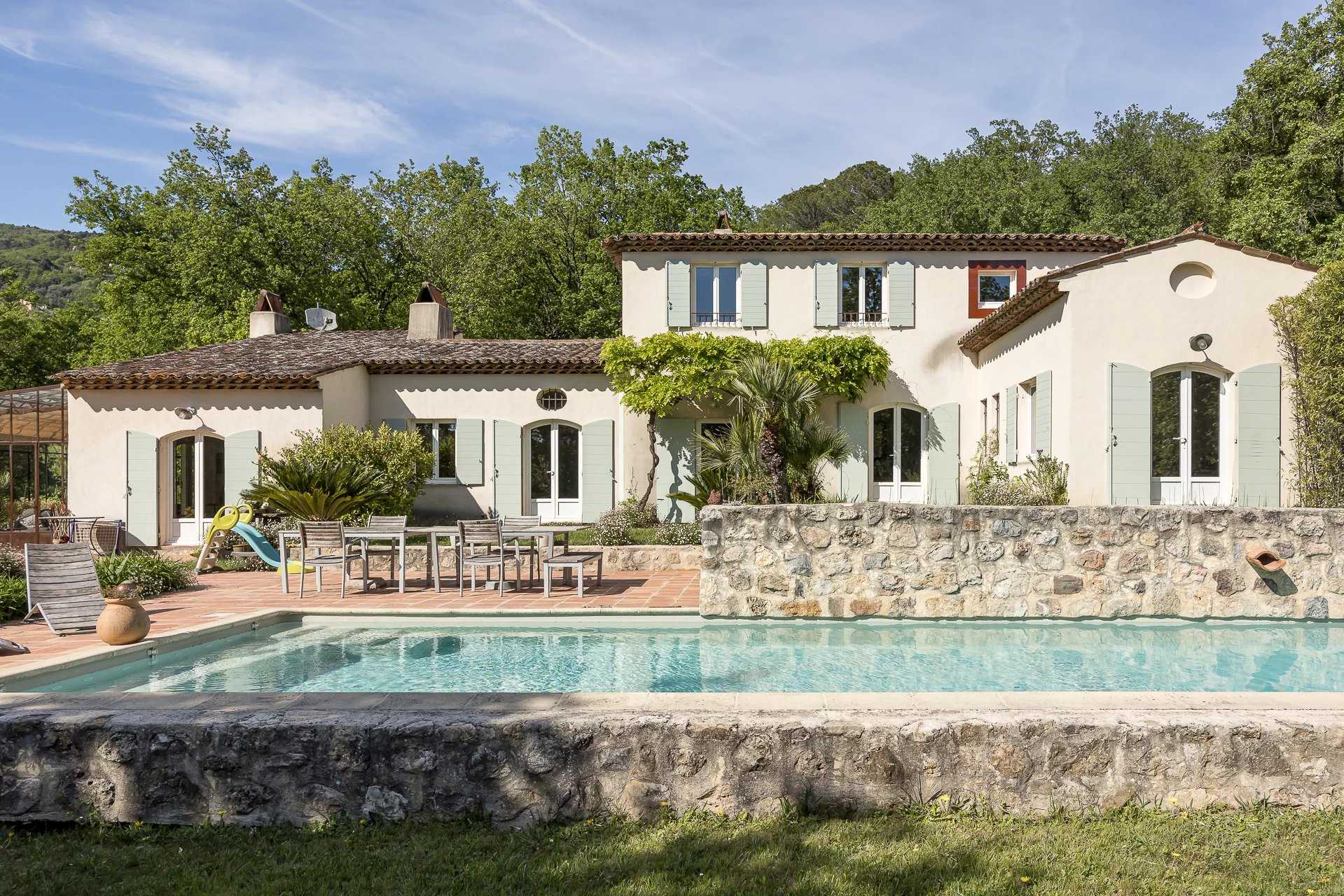 Hus i Grasse, Provence-Alpes-Côte d'Azur 11867368