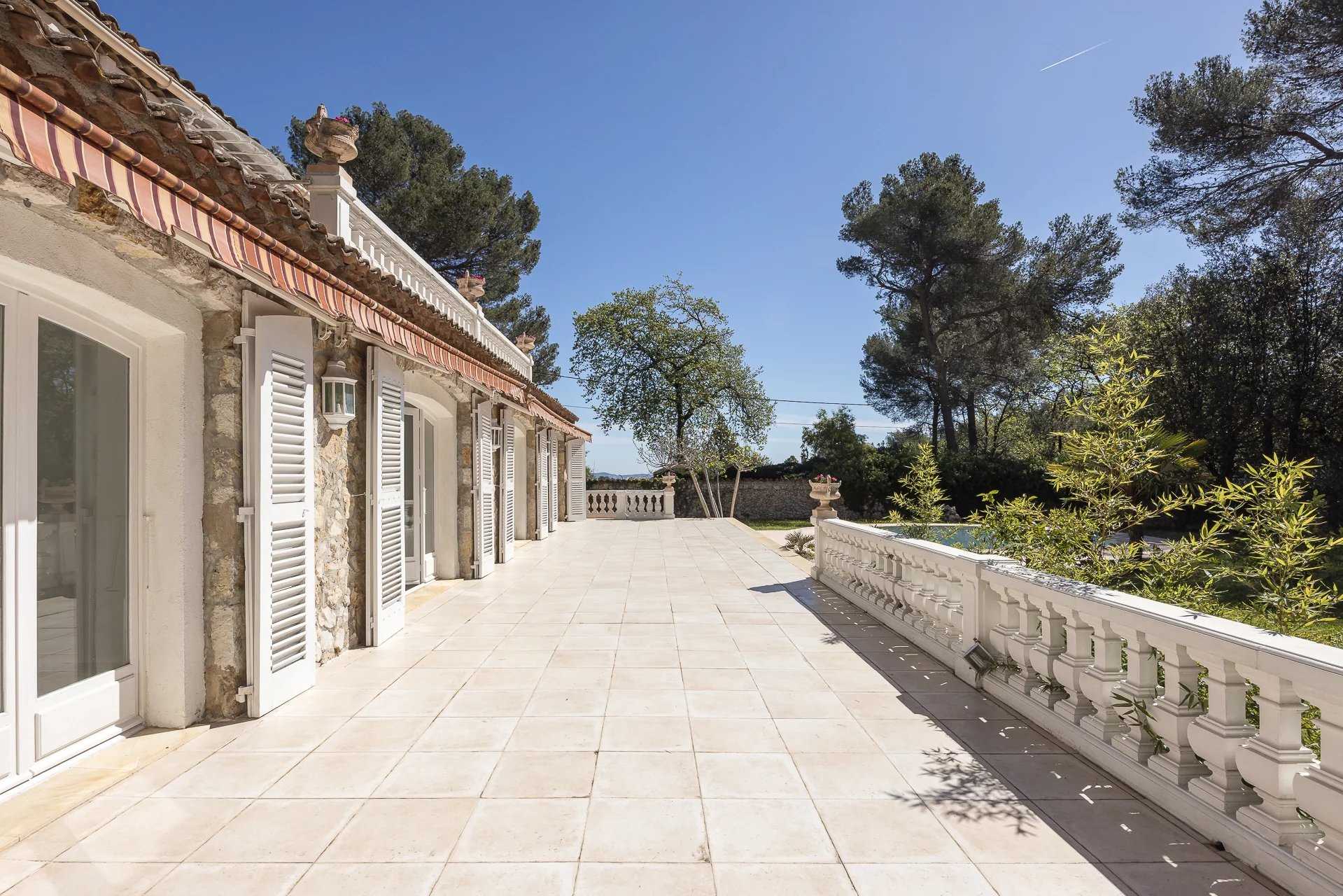 House in Le Plan, Provence-Alpes-Cote d'Azur 11867369