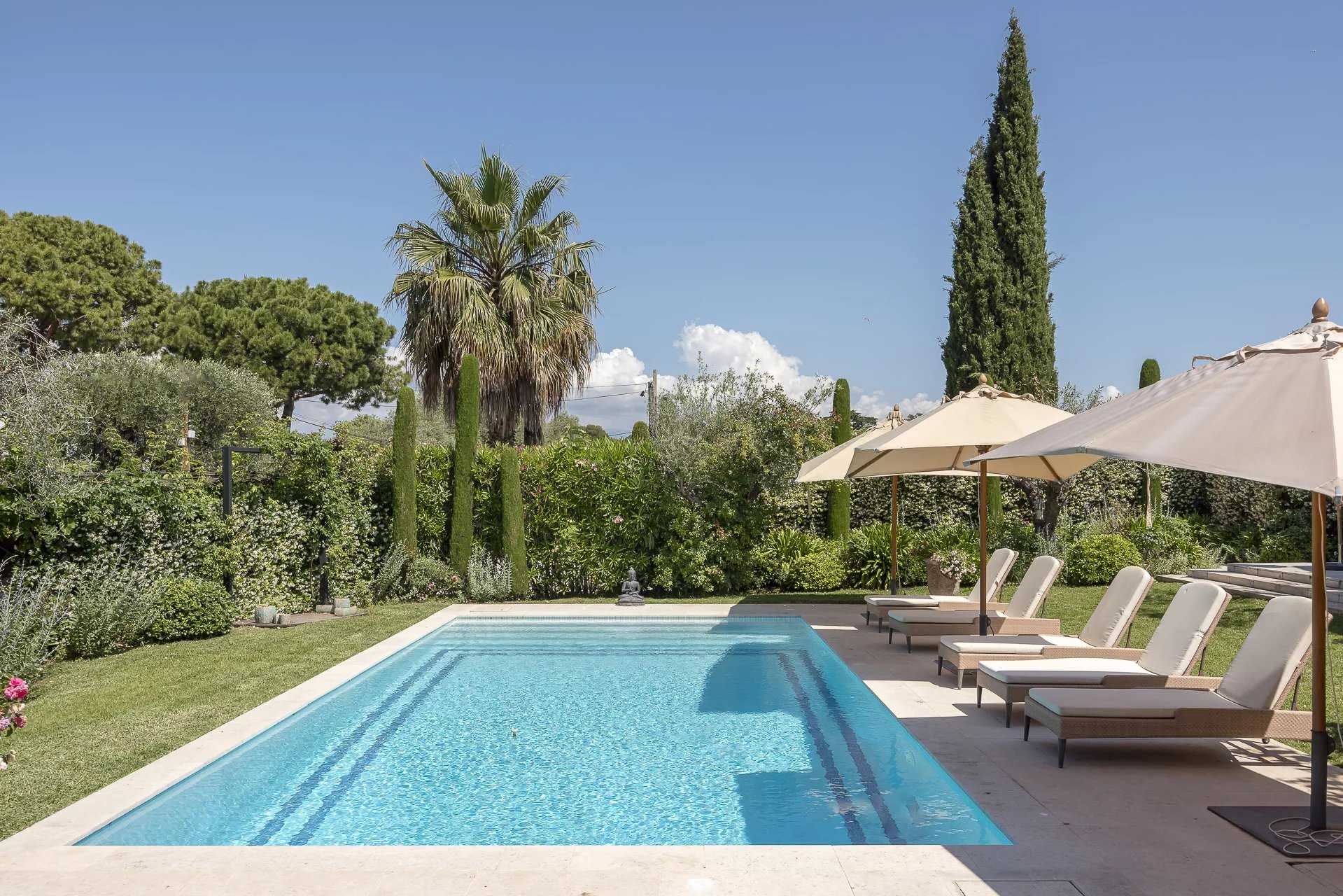 Huis in Antibes, Provence-Alpes-Côte d'Azur 11867392
