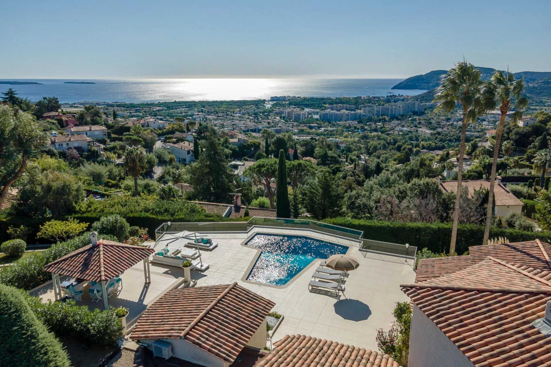 Rumah di Mandelieu-la-Napoule, Provence-Alpes-Cote d'Azur 11867420