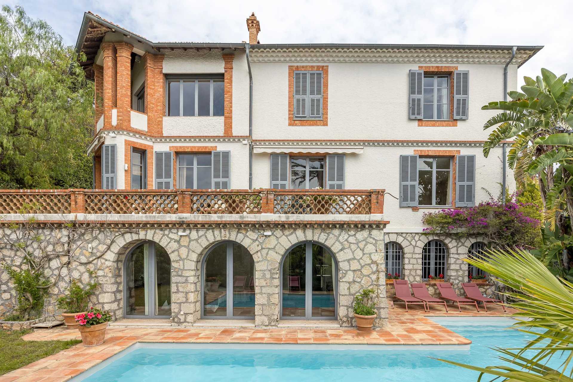 House in Cannes, Provence-Alpes-Cote d'Azur 11867432