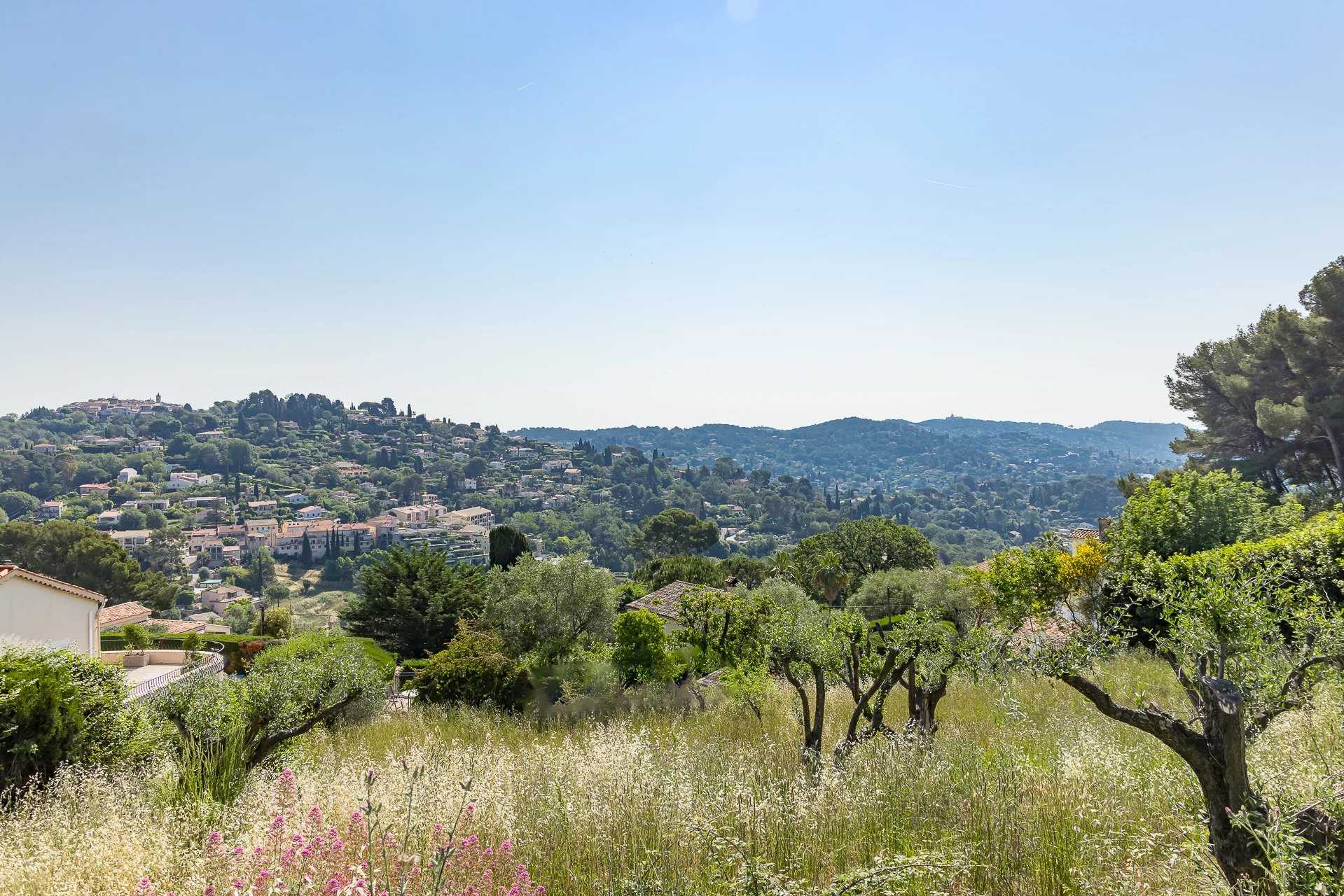 Ejerlejlighed i Mougins, Provence-Alpes-Cote d'Azur 11867449