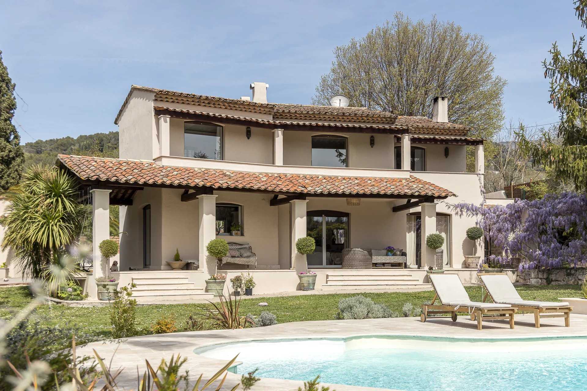 Hus i Grasse, Provence-Alpes-Cote d'Azur 11867452