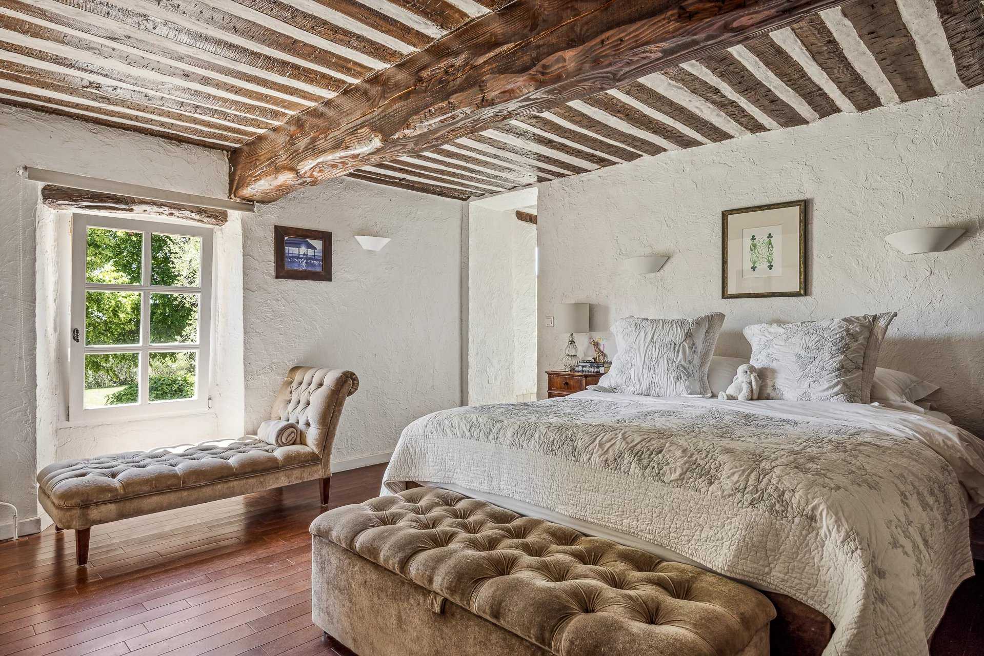 بيت في Mouans-Sartoux, Provence-Alpes-Côte d'Azur 11867457