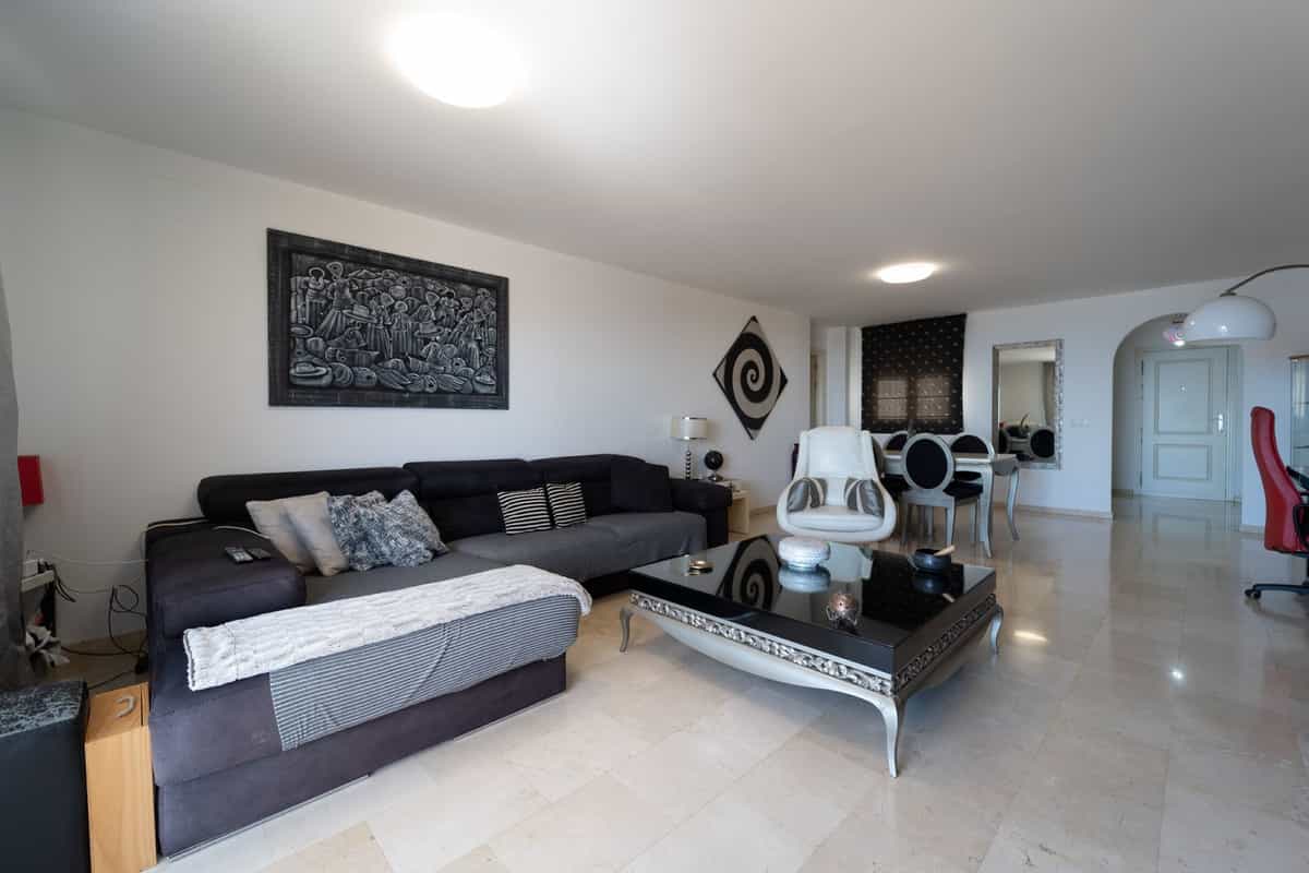 公寓 在 Benalmádena, Andalucía 11868425