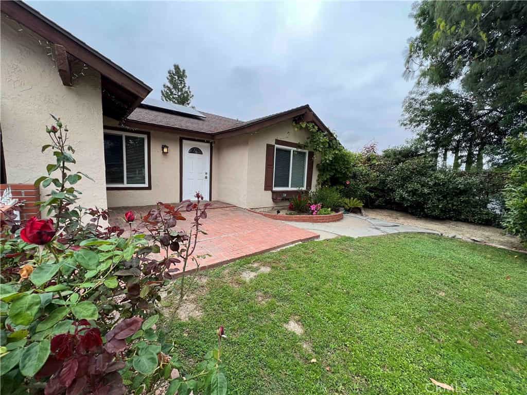 House in Chino Hills, California 11869419