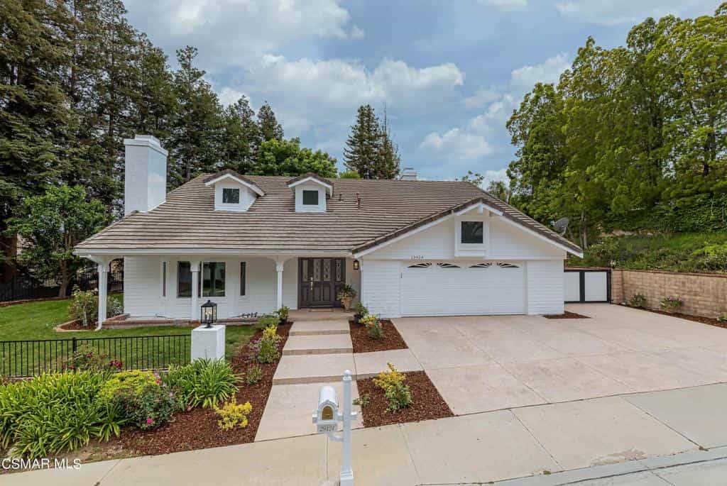 Dom w Agoura Hills, California 11869431