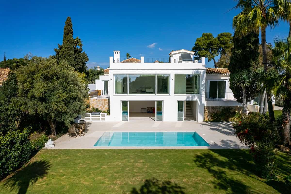 House in Marbella, Andalusia 11869654