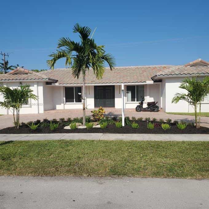 Condominium in Sun Swept Isles, Florida 11871576