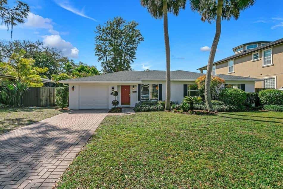 House in Tampa, Florida 11871581