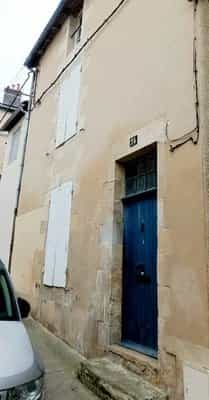 Molteplici case nel Poitiers, Nuova Aquitania 11871811