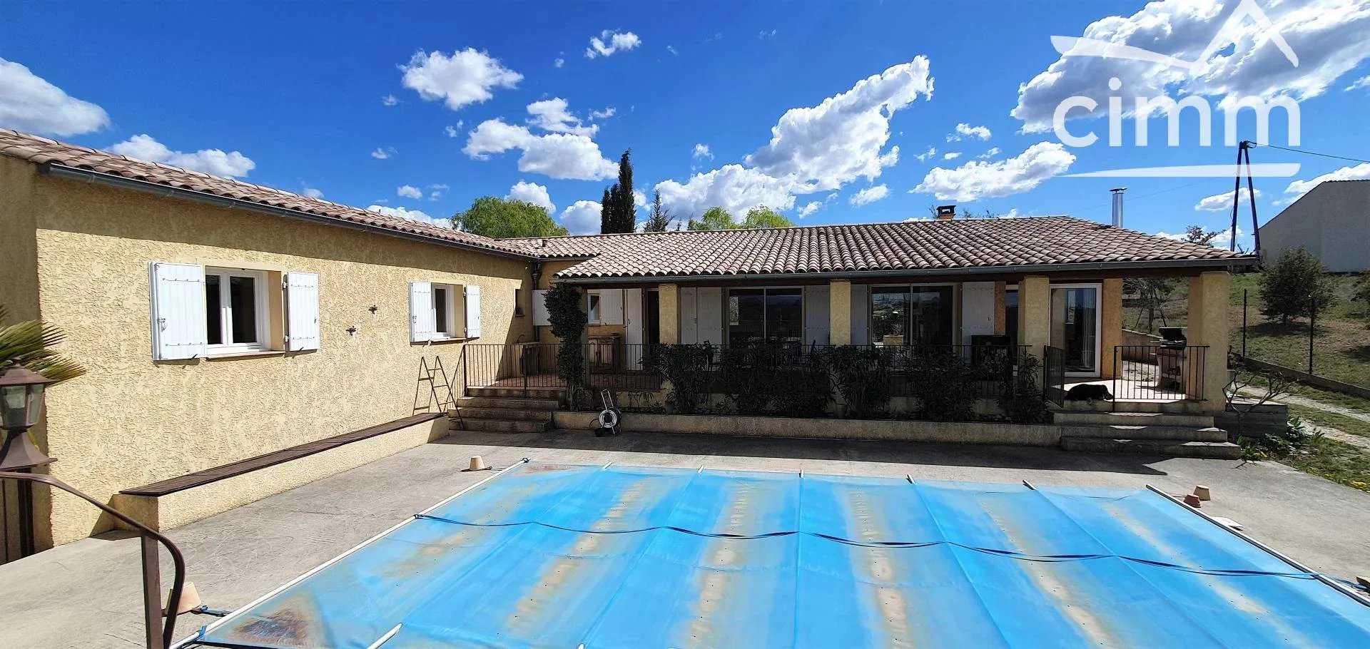 House in Valensole, Provence-Alpes-Cote d'Azur 11871824
