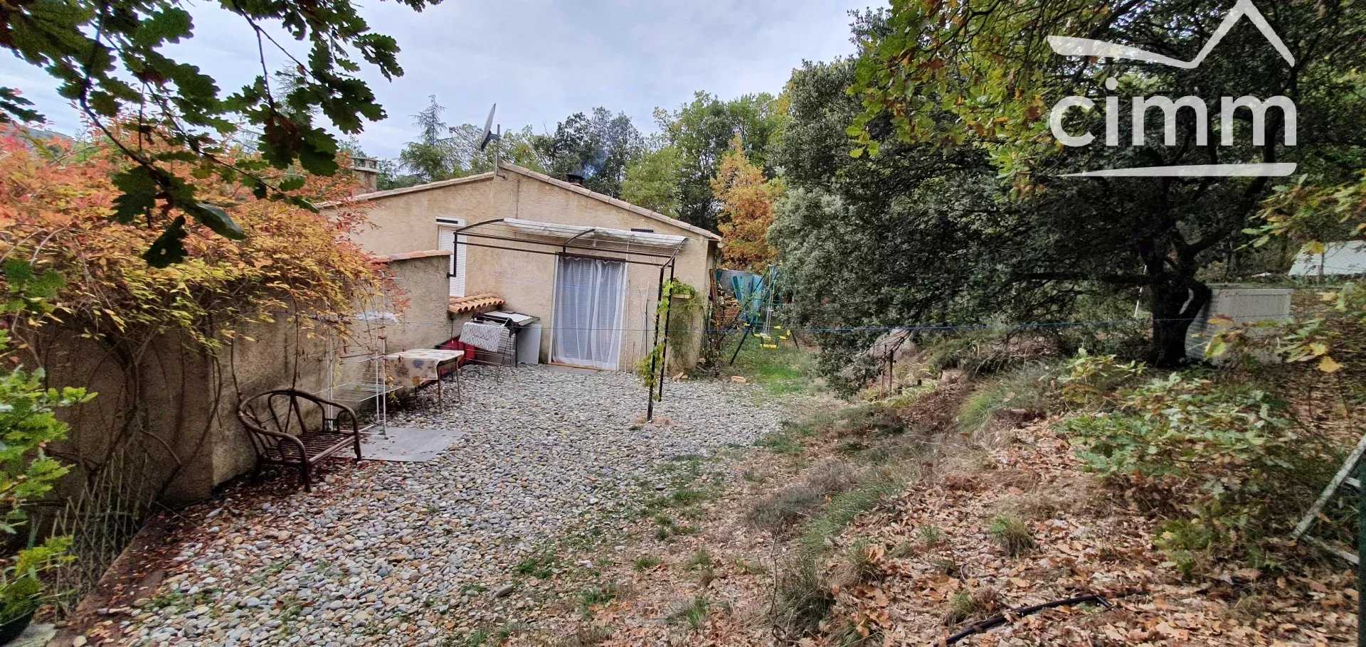 House in Oraison, Provence-Alpes-Cote d'Azur 11871871