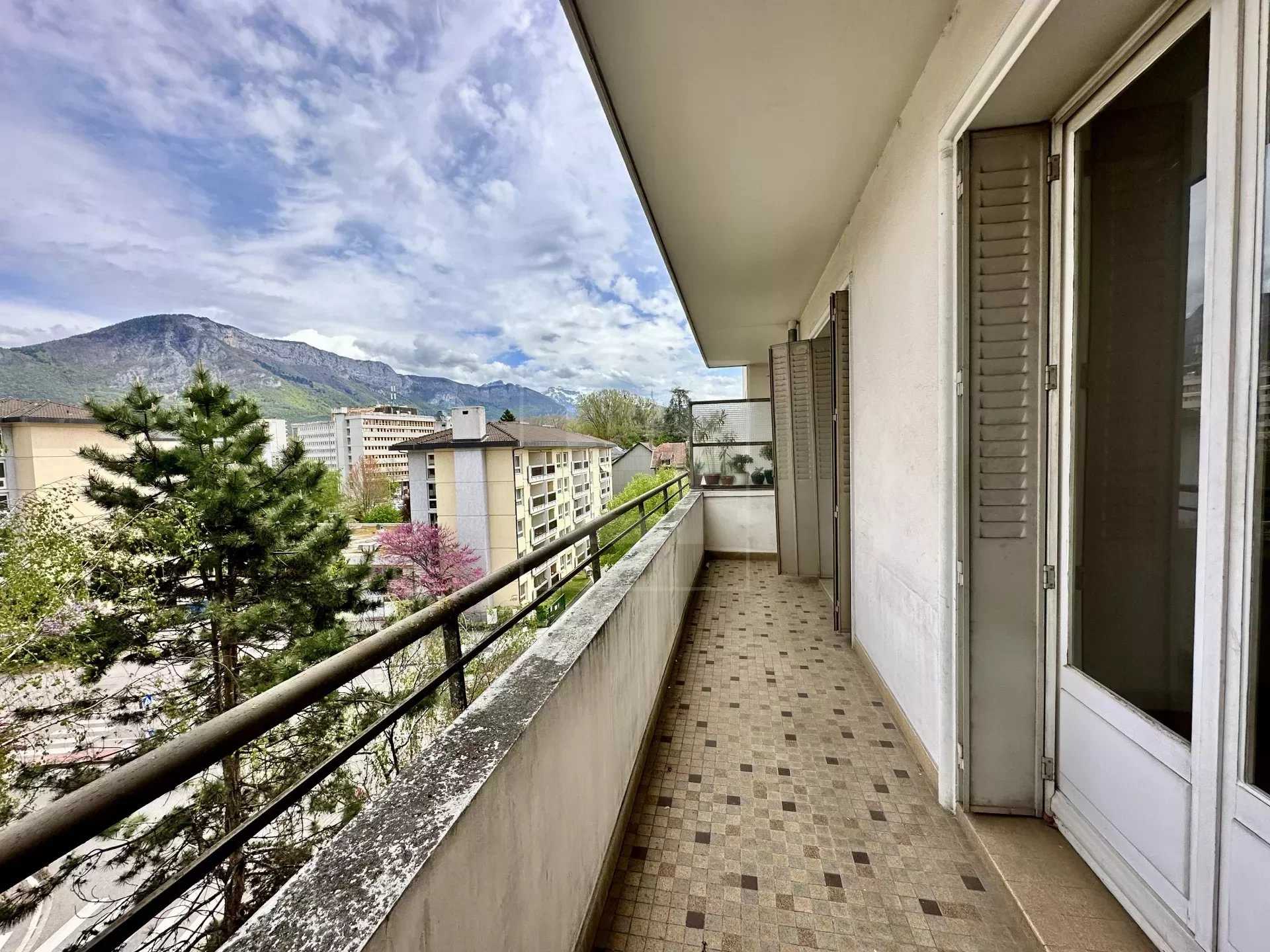 Condominium in Annecy, Haute-Savoie 11871874
