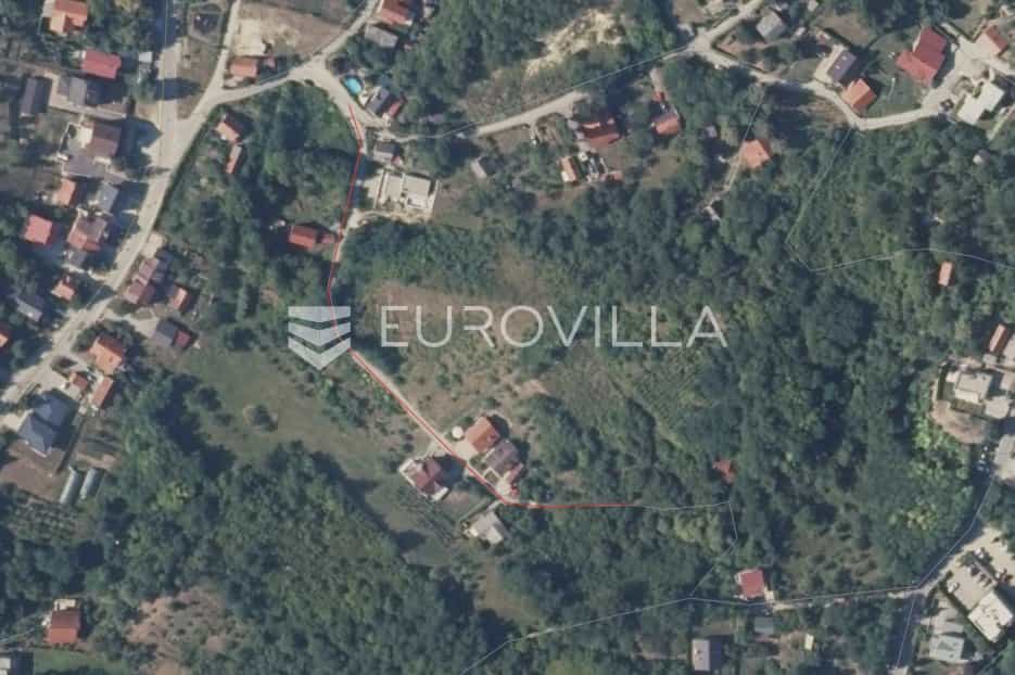 Terre dans Stenjevec, Zagreb, Grad 11872278
