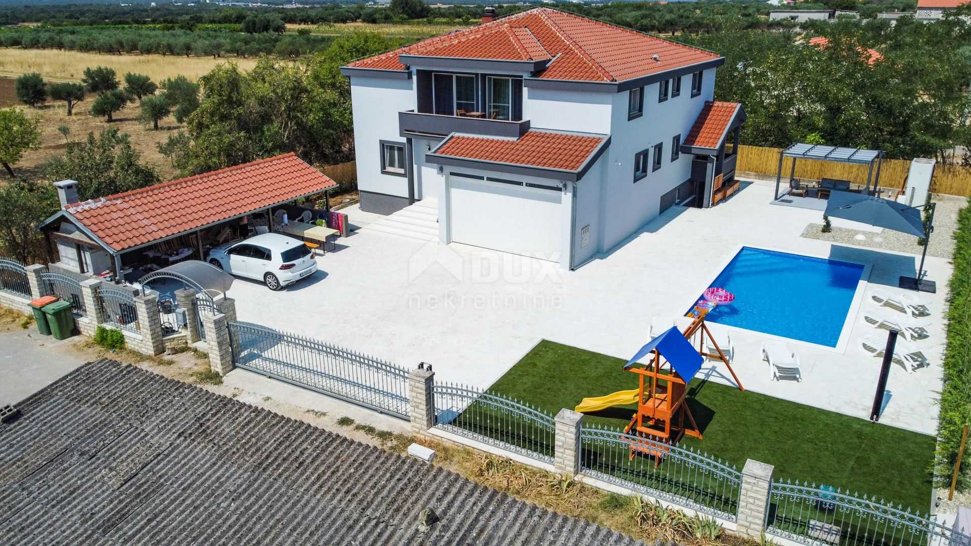 σπίτι σε Zemunik Donji, Zadarska Zupanija 11872324
