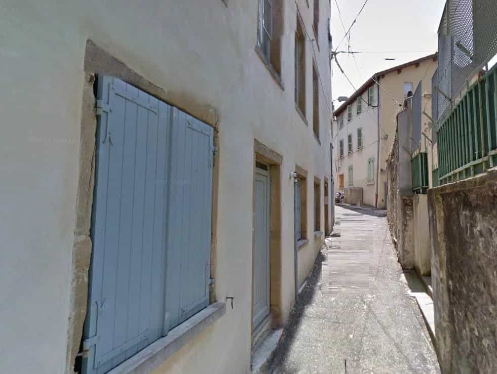 Condominium in Vienne, Auvergne-Rhone-Alpes 11872613
