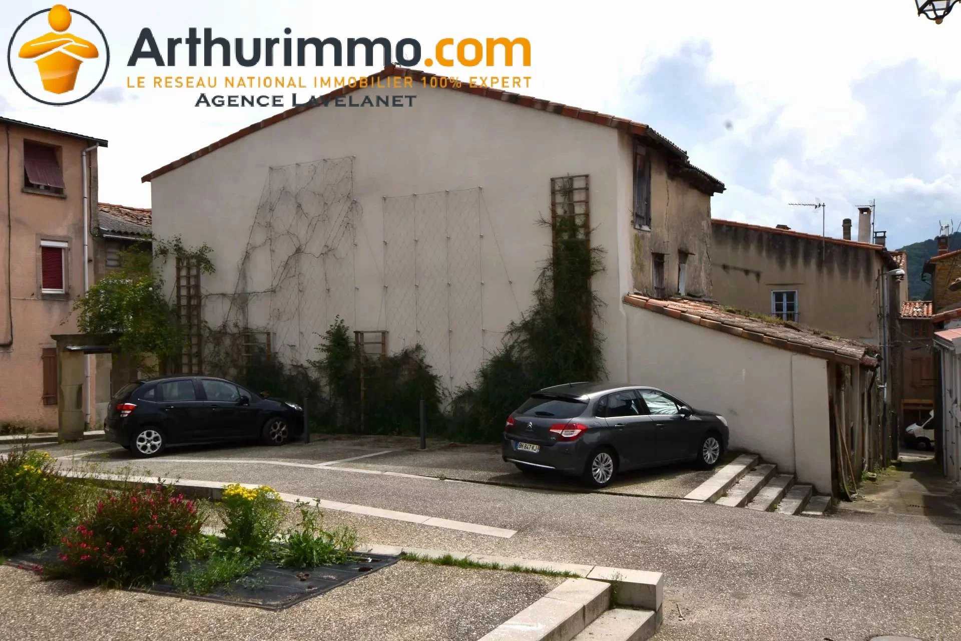 Mehrere Häuser im Laroque-d'Olmes, Okzitanien 11872628