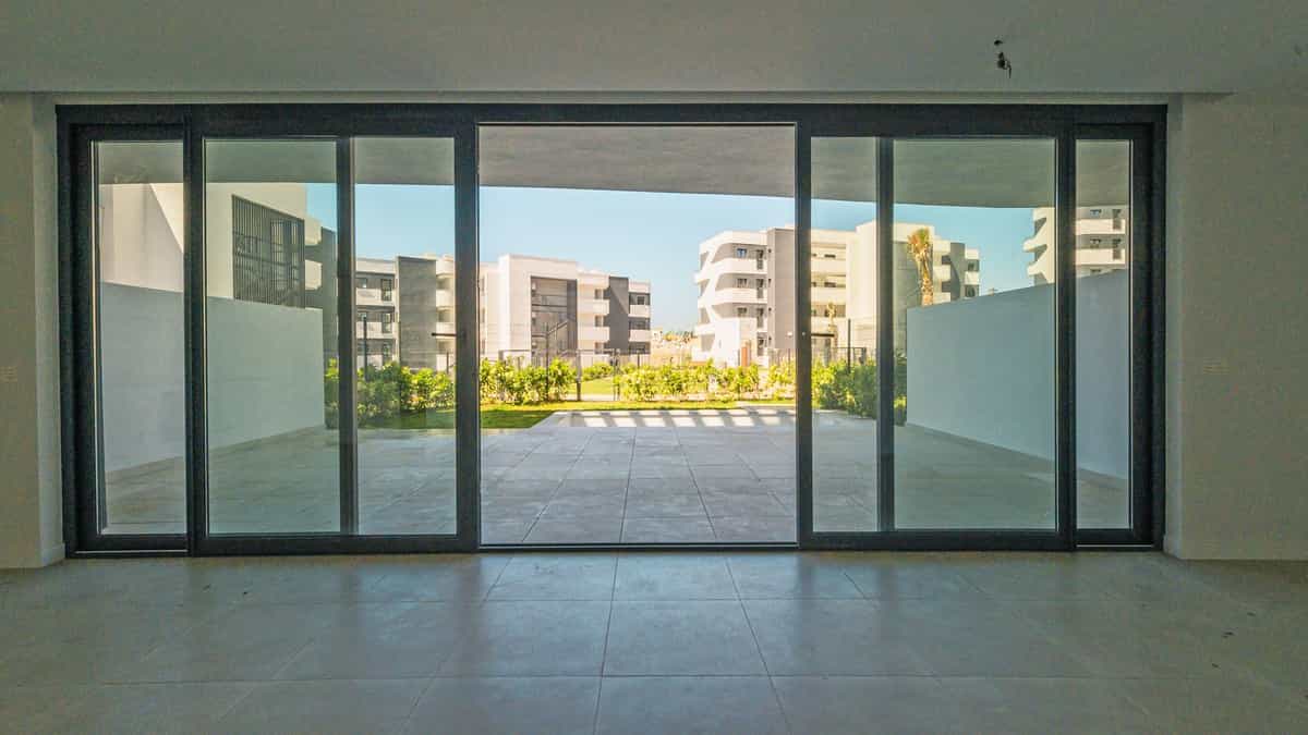 Condominium in Fuengirola, Andalusia 11876607