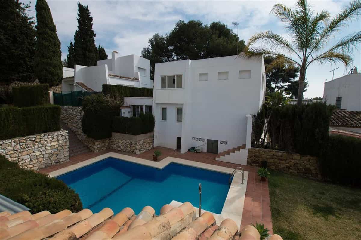 House in Marbella, Andalusia 11877223