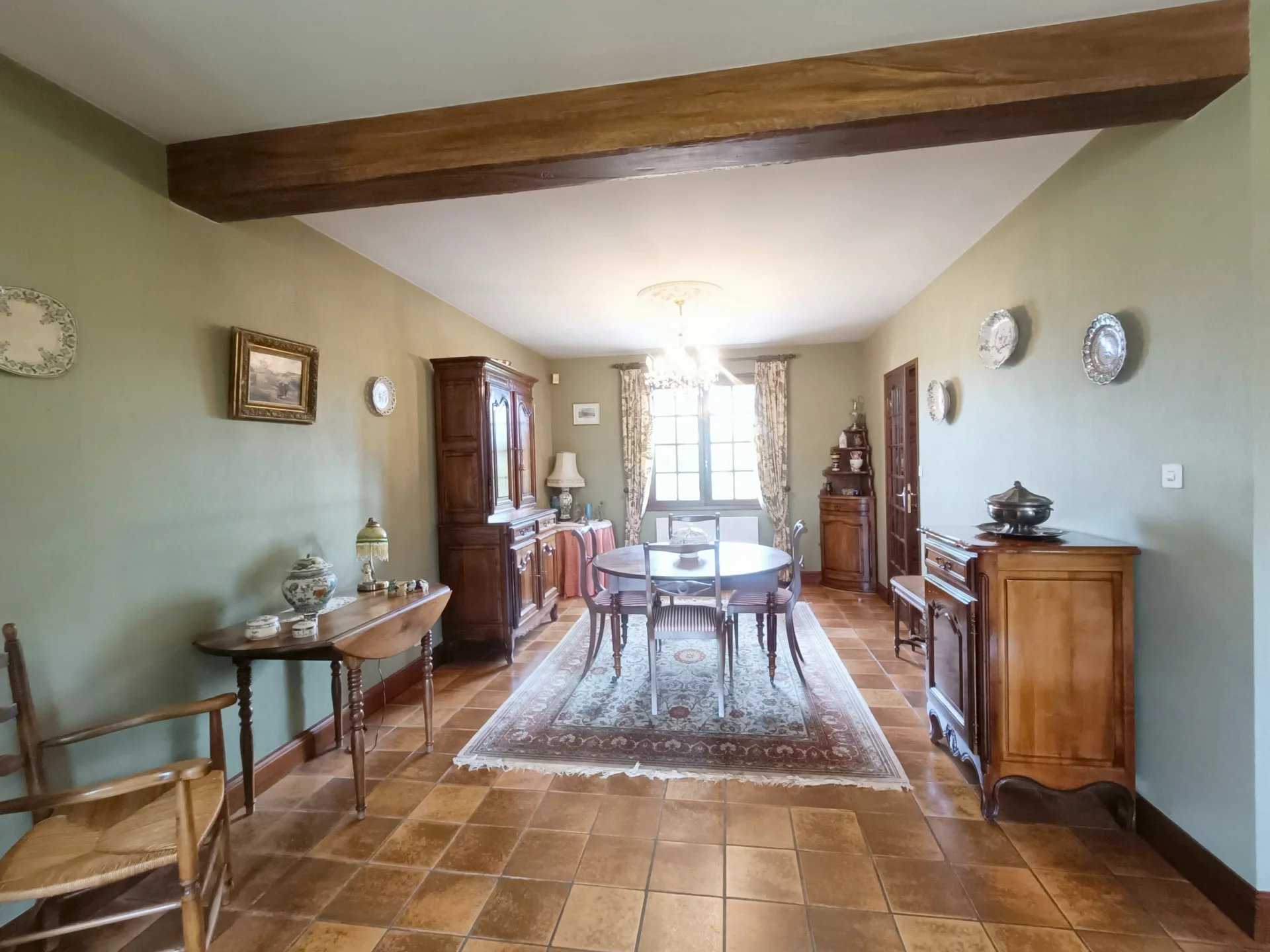 بيت في Neuville-de-Poitou, Vienne 11877680