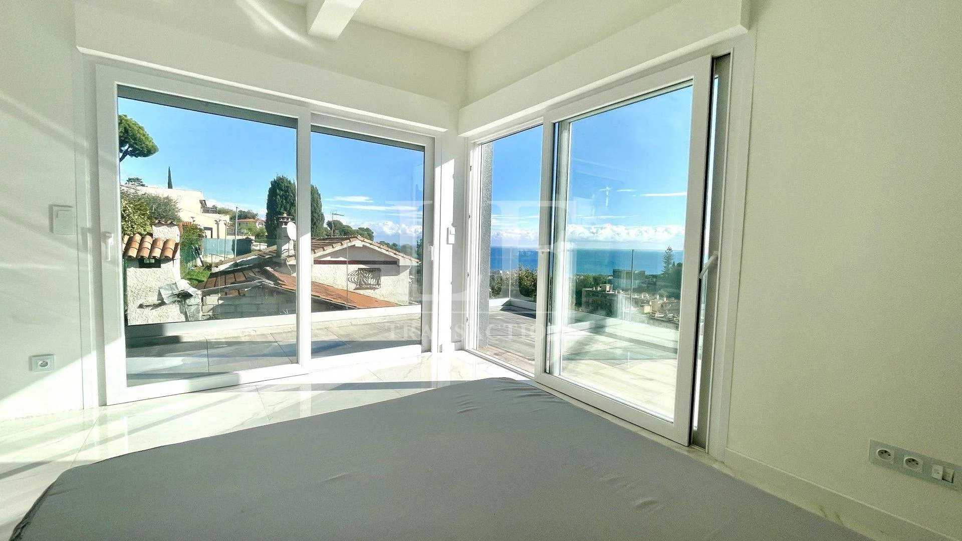 公寓 在 Roquebrune-Cap-Martin, Alpes-Maritimes 11877710