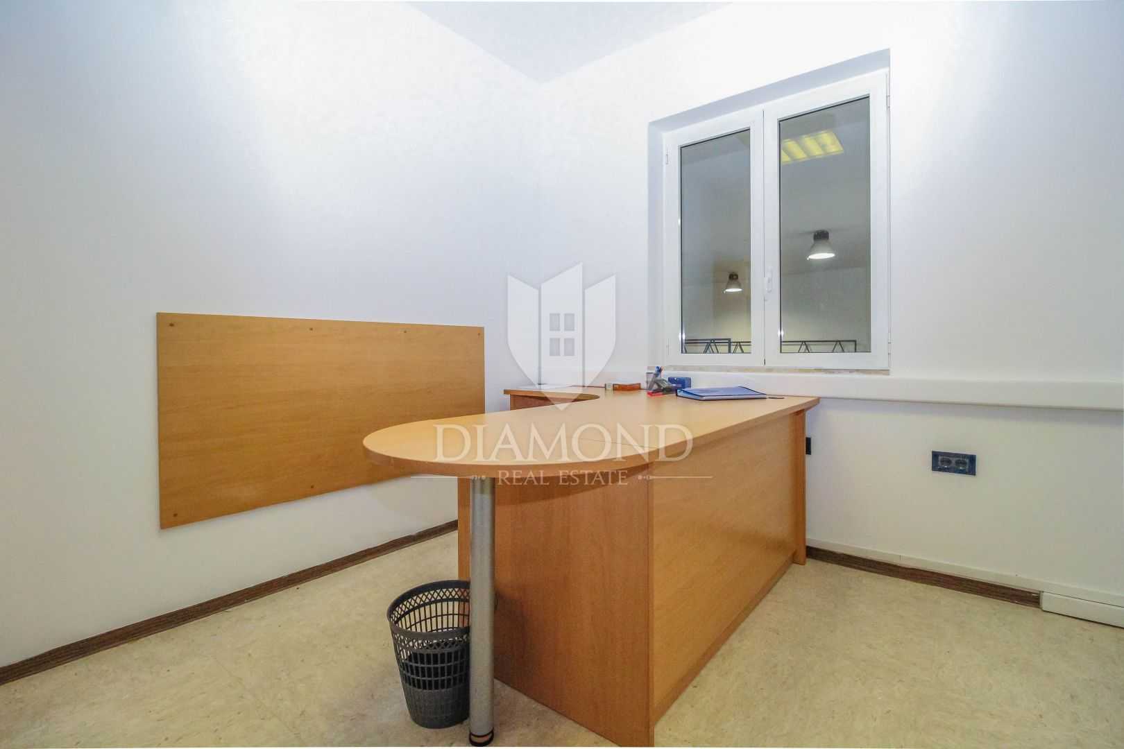 Oficina en Novigrad, Istria County 11878265