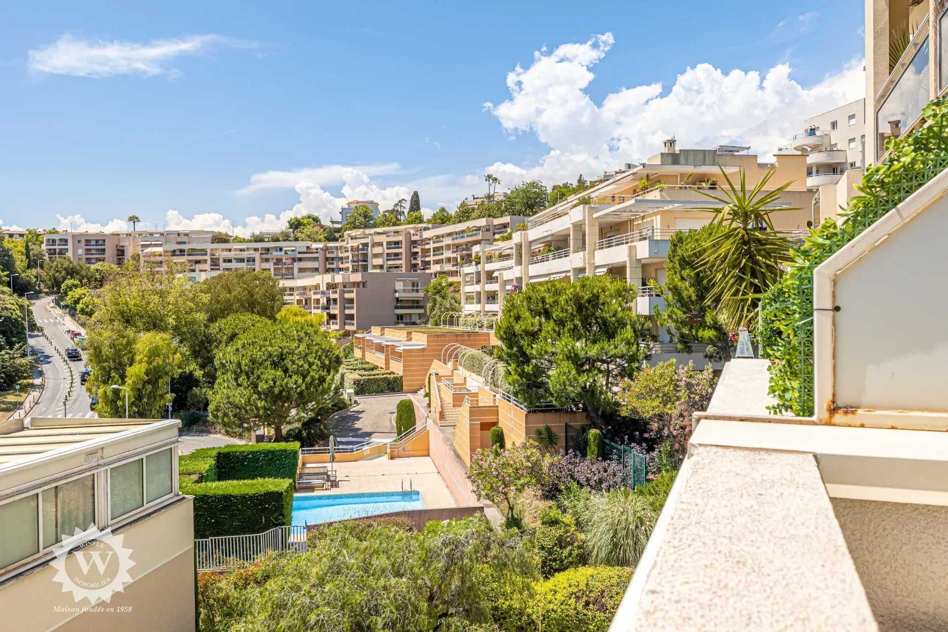 Condominium in Sainte-Helene, Provence-Alpes-Cote d'Azur 11878405