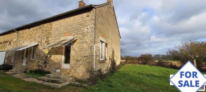 房子 在 Condé-sur-Sarthe, Normandie 11878570