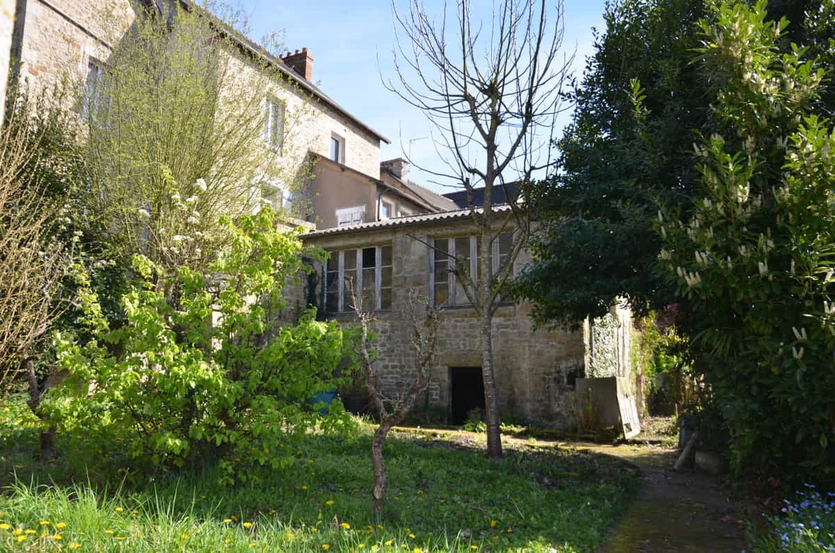 Rumah di Jugon-les-Lacs, Bretagne 11879056