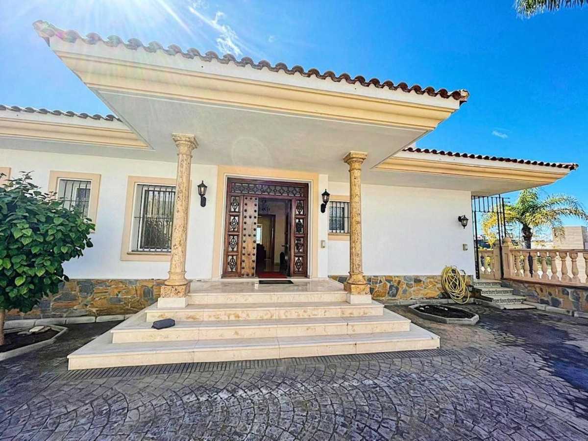 House in Benahavis, Andalusia 11879161