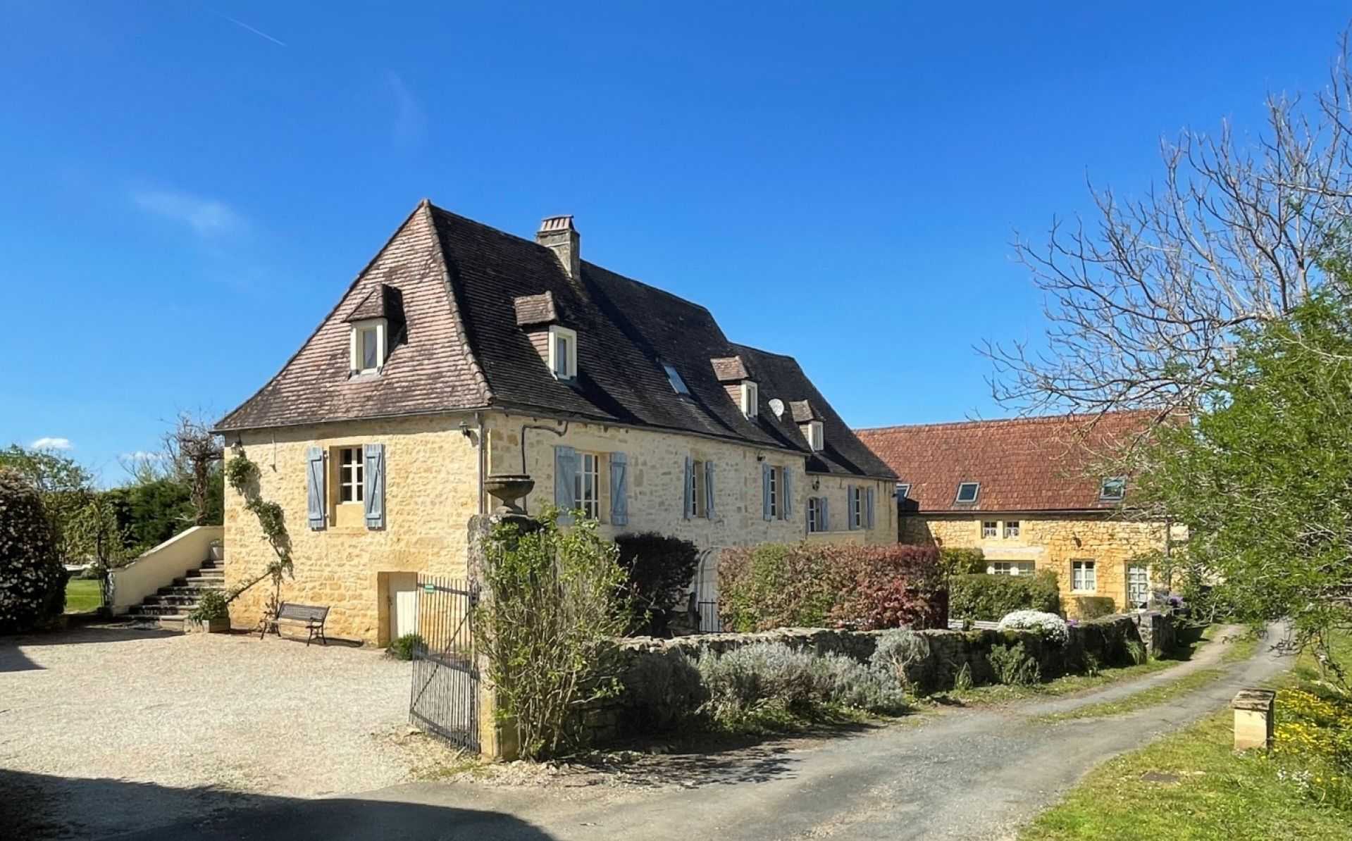 House in Sarlat-la-Caneda, Nouvelle-Aquitaine 11879227