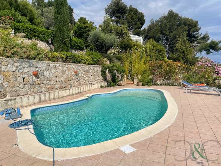 Hus i Ollioules, Provence-Alpes-Cote d'Azur 11879813