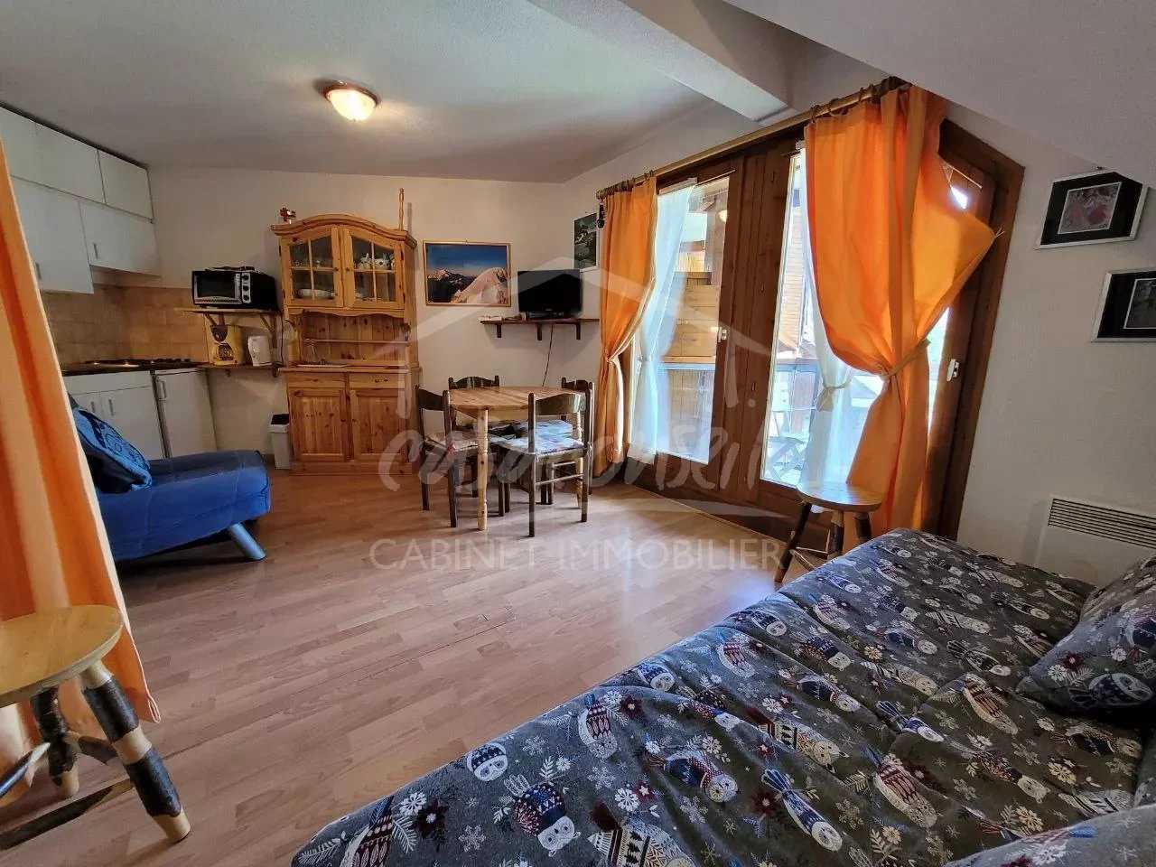 Condominium in Les Contamines-Montjoie, Haute-Savoie 11880495