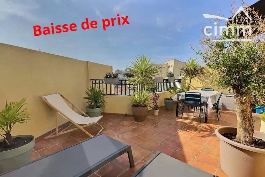 Condominium in Valras-Plage, Occitanie 11880508