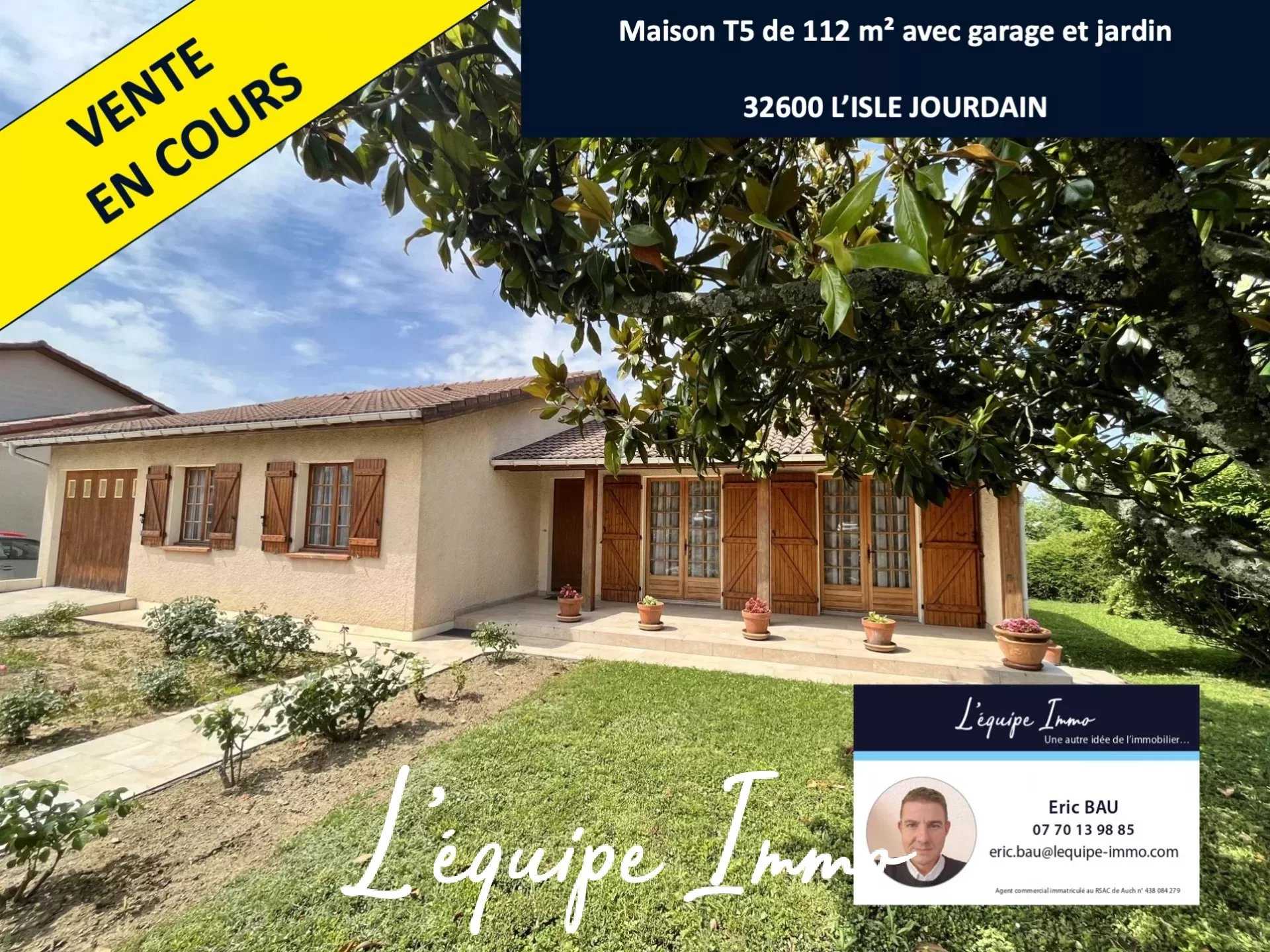 House in L'Isle-Jourdain, Occitanie 11880511