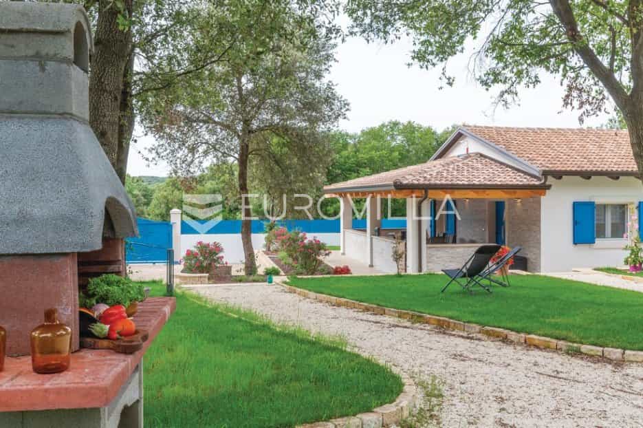 House in Rovinj, Istarska Zupanija 11880672