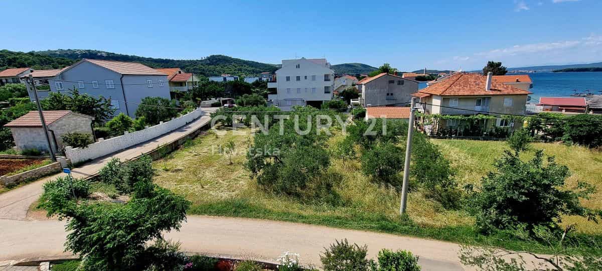 Land in Tkon, Zadarska Zupanija 11880700