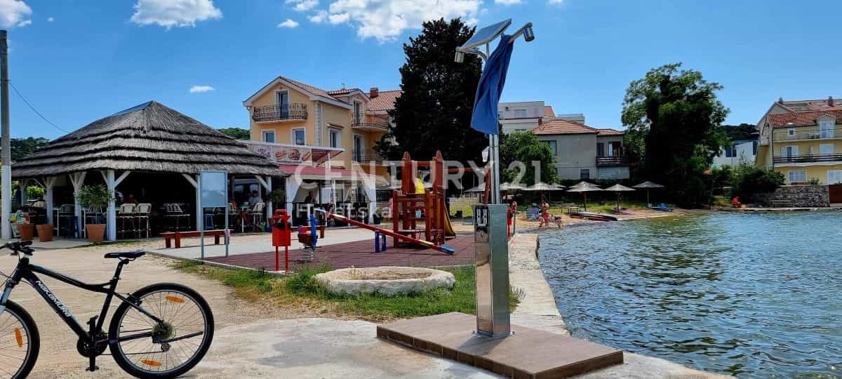 Jord i Tkon, Zadarska županija 11880700