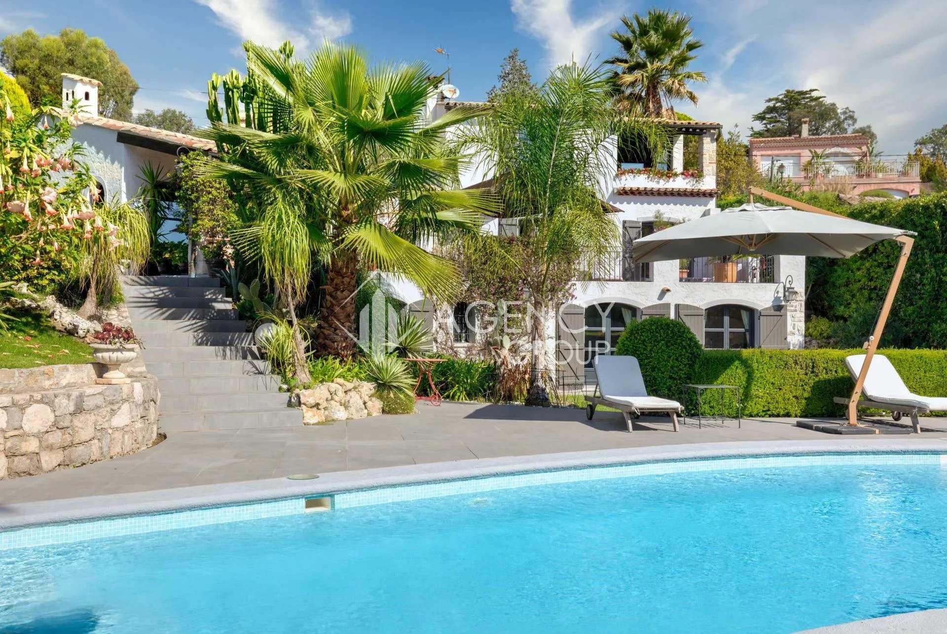 Huis in Cannes, Provence-Alpes-Côte d'Azur 11880708
