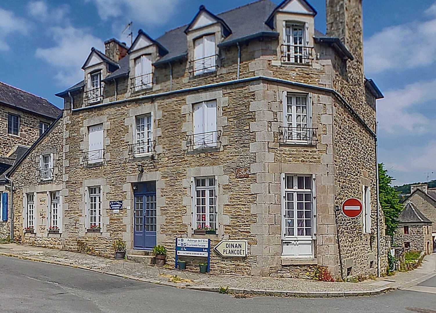 Hus i Jugon-les-Lacs, Bretagne 11880897