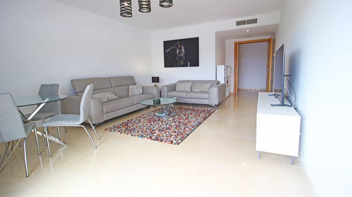 公寓 在 Marbella, Andalusia 11881053