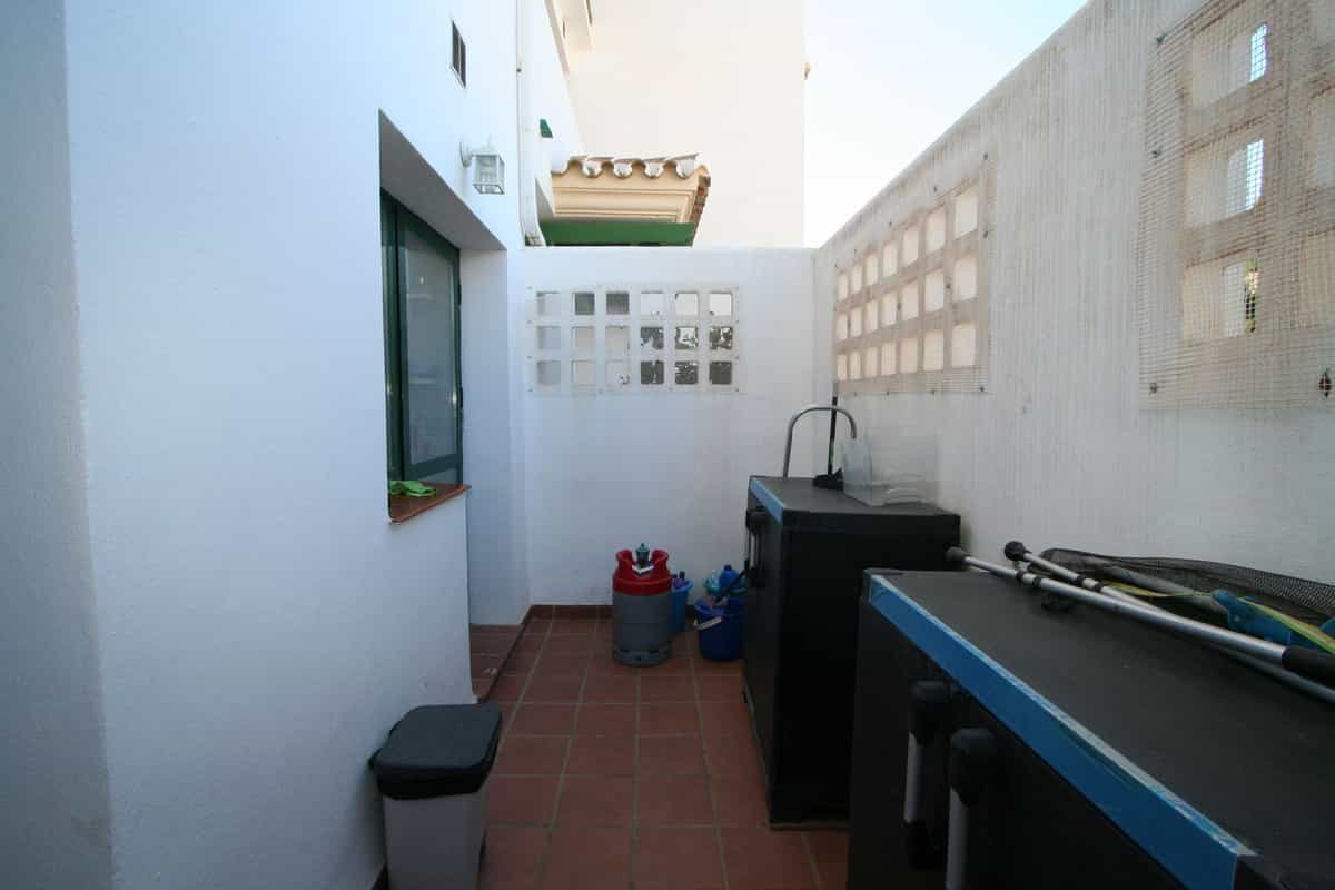 Eigentumswohnung im Alhaurín el Grande, Andalusia 11881257