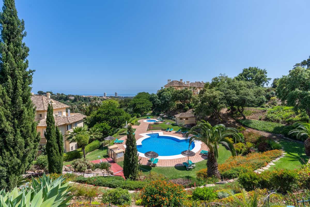 Eigentumswohnung im Marbella, Andalusien 11881506