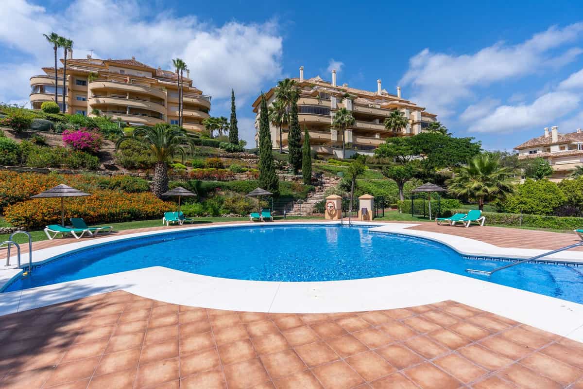 Eigentumswohnung im Marbella, Andalusien 11881506