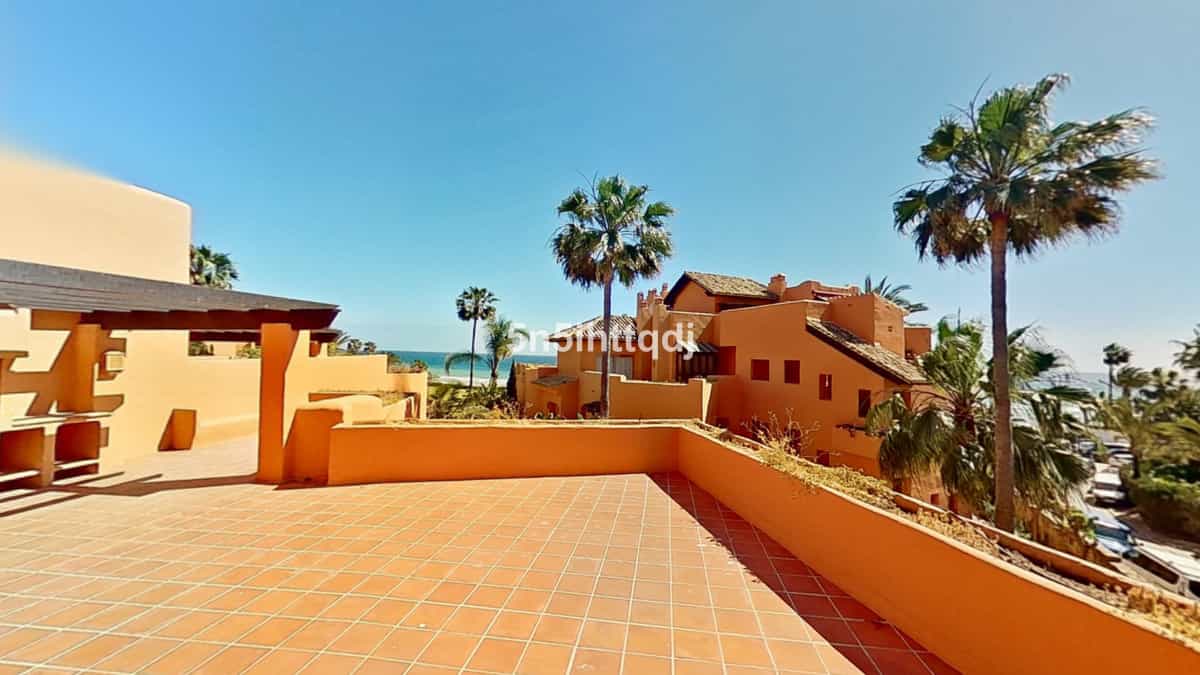 Eigentumswohnung im Marbella, Andalusien 11881625
