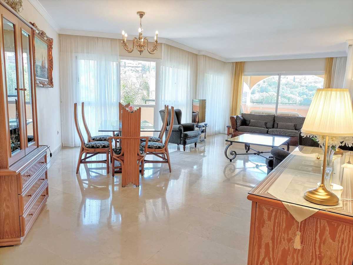 Condominium in Marbella, Andalusia 11881663