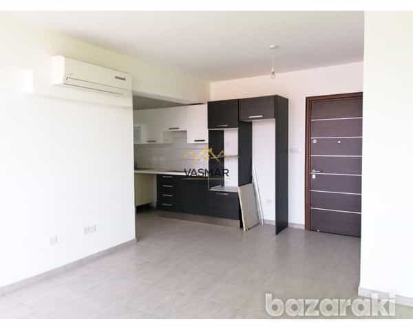 Condominium in Mesa Geitonia, Limassol 11882039