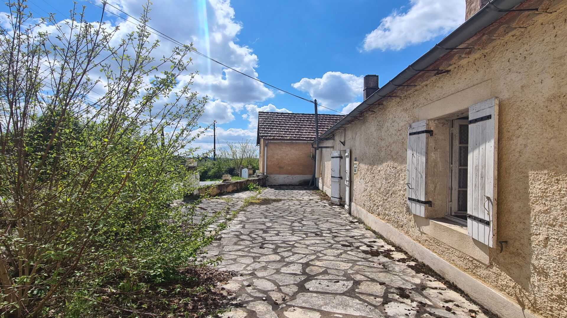 House in Le Bugue, Nouvelle-Aquitaine 11882380