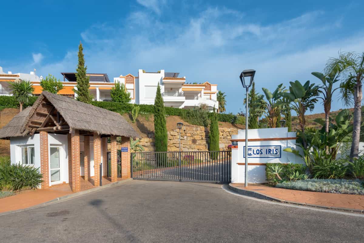 Eigentumswohnung im Mijas, Andalucía 11882501